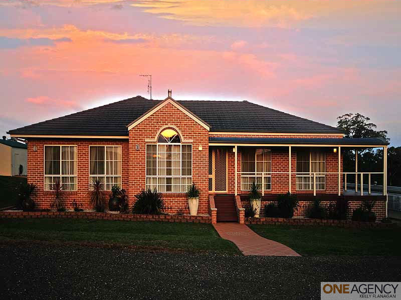 4 Waratah Drive, Yarravel, NSW 2440 Property Details