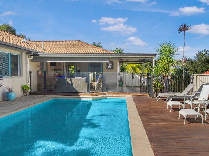 32 Ingles Circuit, Arundel, QLD 4214