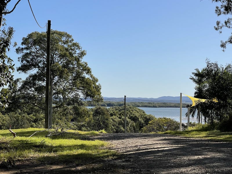 10 Ranora Avenue, Russell Island, QLD 4184