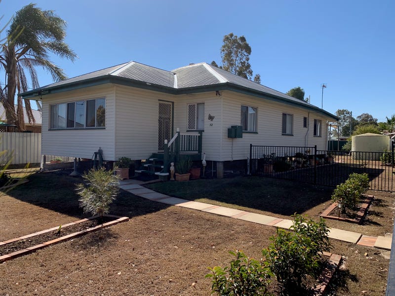 Houses for Sale in Oakey, QLD 4401 Pg. 2