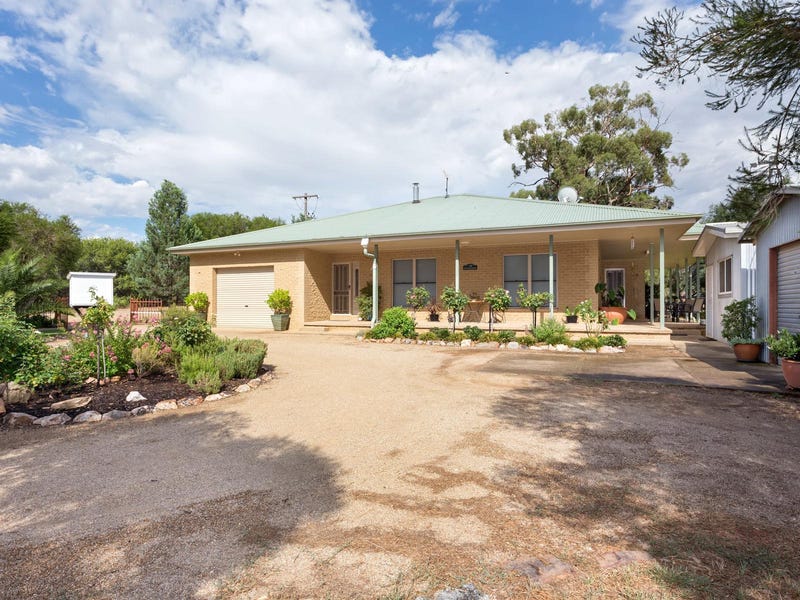 6 Thomas Street, Currawarna, NSW 2650