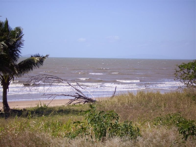 225 Balgal Beach Road, Balgal Beach, QLD 4816