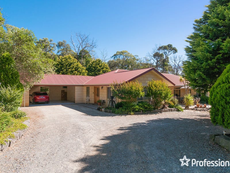 30 Denval Place, Mooroolbark, Vic 3138 Property Details