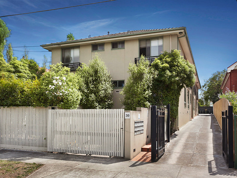 2/30 Kemp Street, Thornbury, VIC 3071