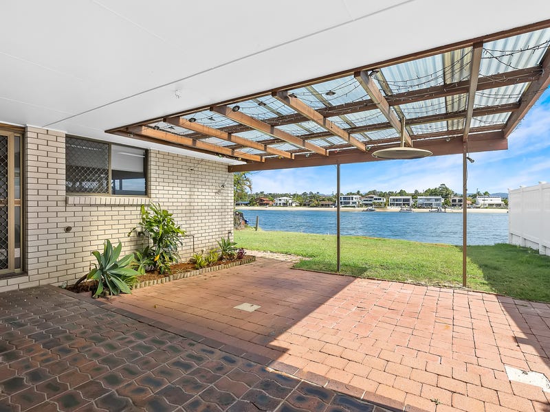 198 Tahiti Avenue, Palm Beach, QLD 4221