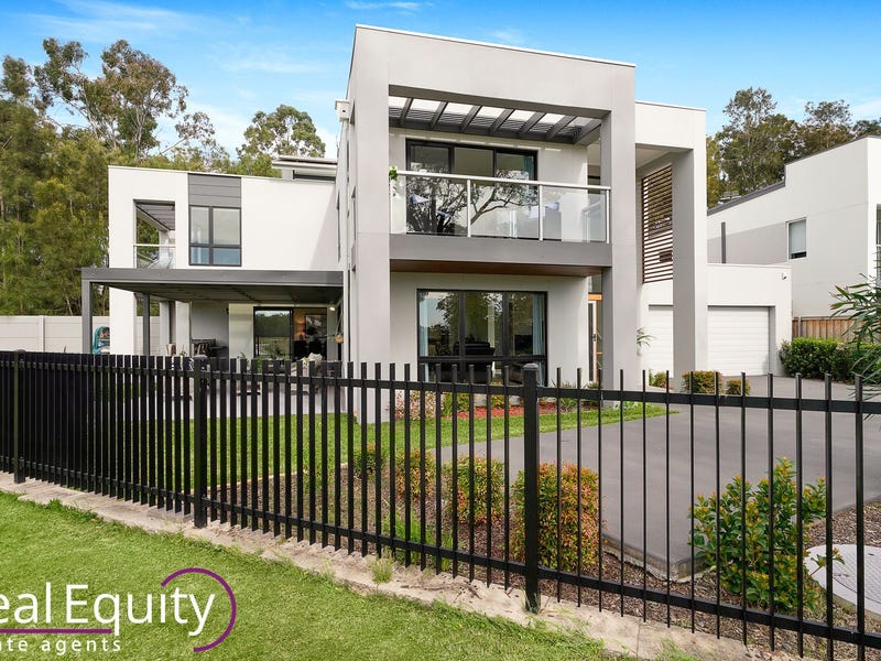 15 Hennessy Avenue, Moorebank, NSW 2170