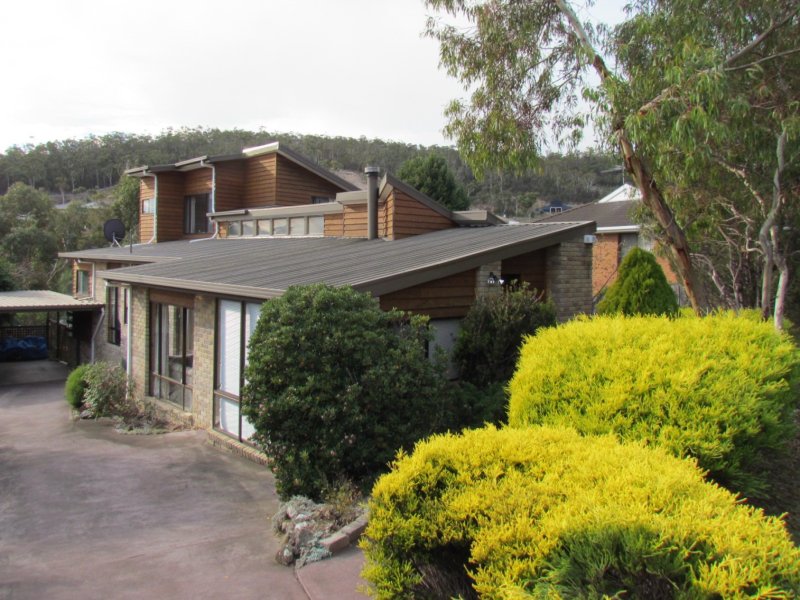 9 Holland Court, Howrah, Tas 7018 Property Details