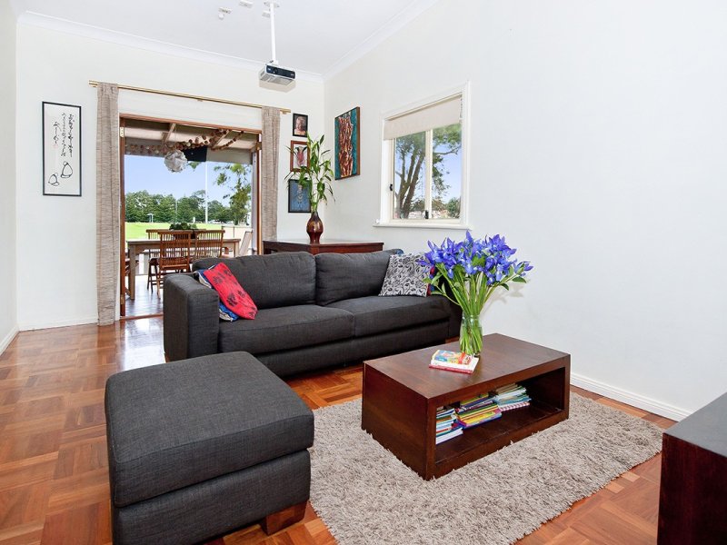 4 Station Street, Tempe, NSW 2044