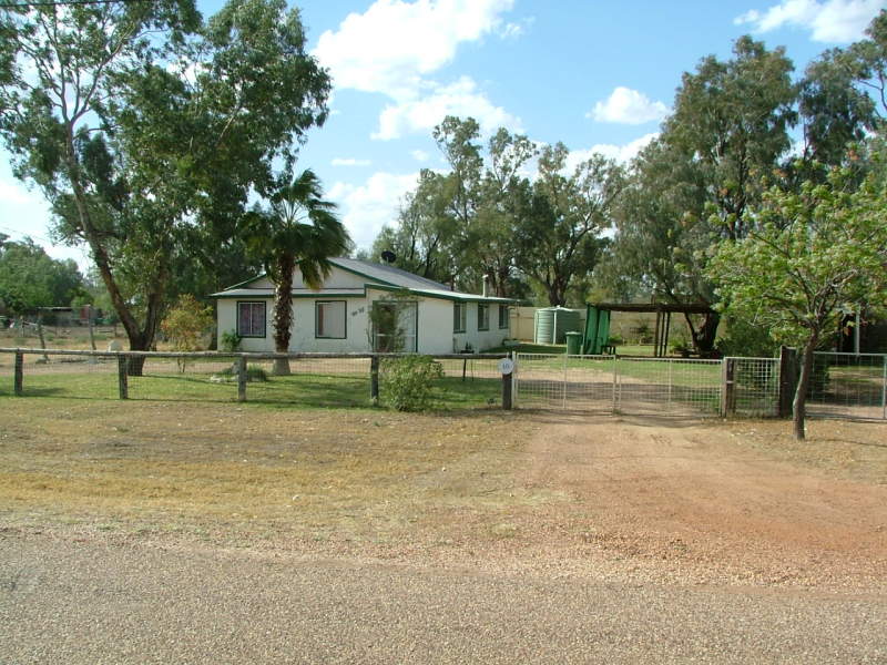 10 Theodore Street, Dirranbandi, QLD 4486