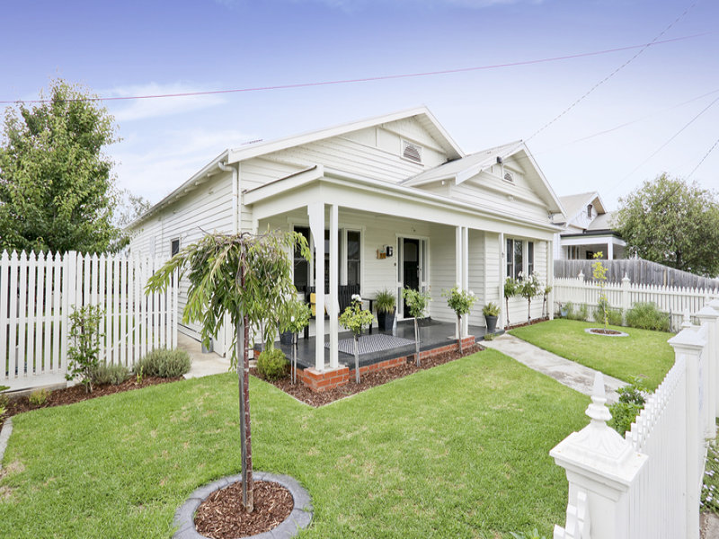 6 Stubbs Avenue, North Geelong, VIC 3215