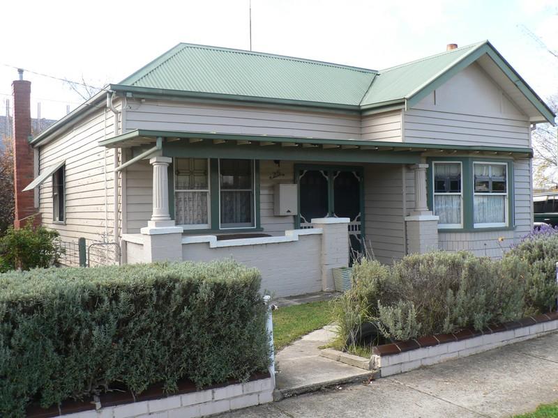 25 Young Street, Golden Point, VIC 3350