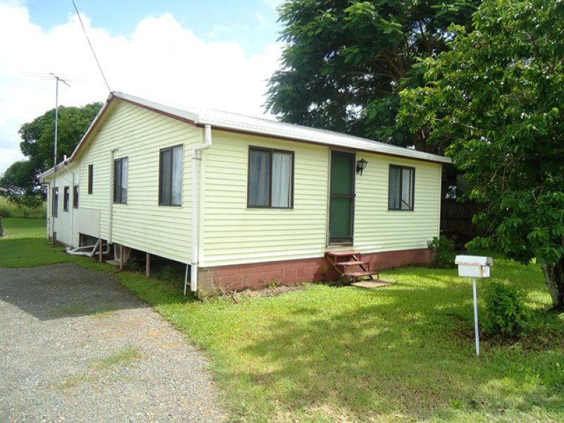 43 Sarina Beach Road, Sarina, QLD 4737