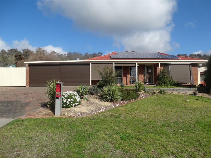 17 Menzies Street, West Wodonga, VIC 3690