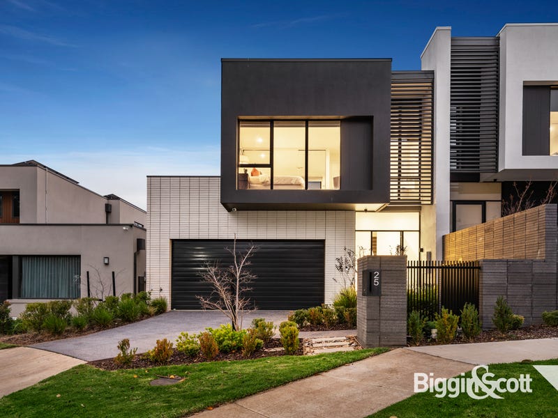 25 Stables Circuit Doncaster Vic 3108 Property Details