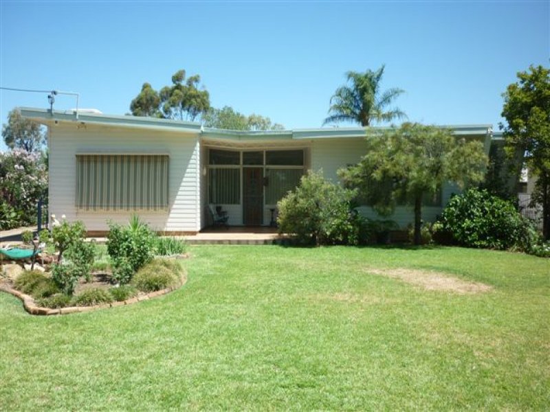 21 Chelmsford Avenue, Gilgandra, NSW 2827 Property Details