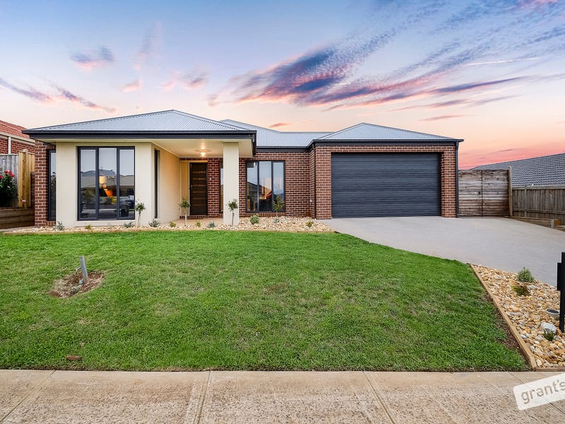 10 Bexley Boulevard, Drouin, Vic 3818 Property Details