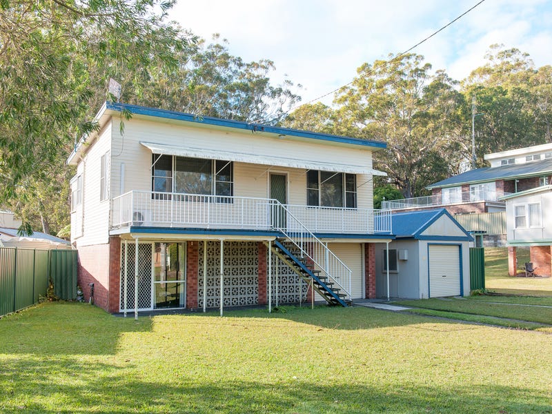 39 Albert Street, Taylors Beach, NSW 2316