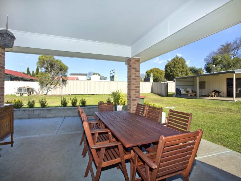 14a Freeman Dr, Lochinvar, NSW 2321 Property Details