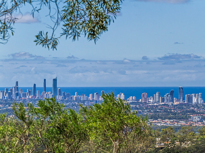 9 Chesterfield Drive, Bonogin, Qld 4213 - Property Details