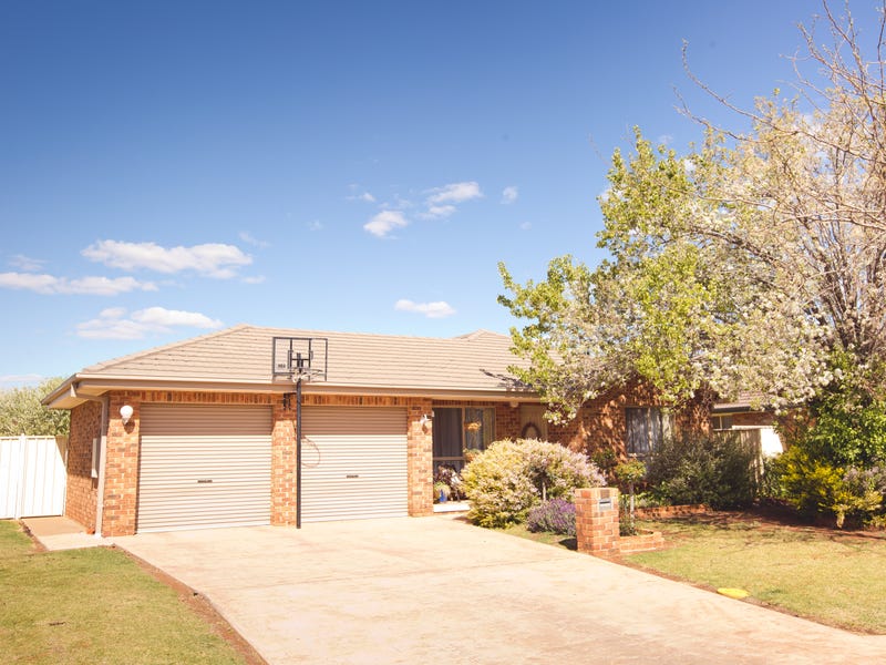 14 Little Road, Griffith, NSW 2680 House for Sale