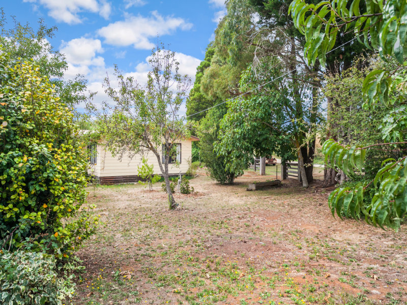 9 Victoria Street, Daylesford, Vic 3460 Property Details