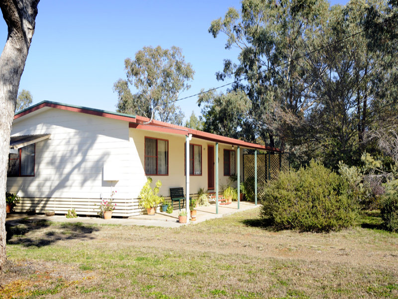 67 pine St, Curlewis, NSW 2381 Property Details