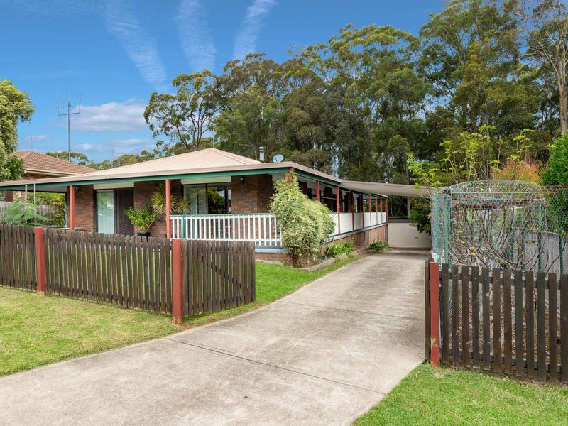 5 Sturt Place, Denhams Beach, NSW 2536