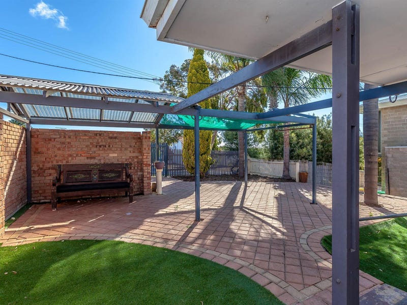 17 Wincanton Road, Karrinyup, WA 6018