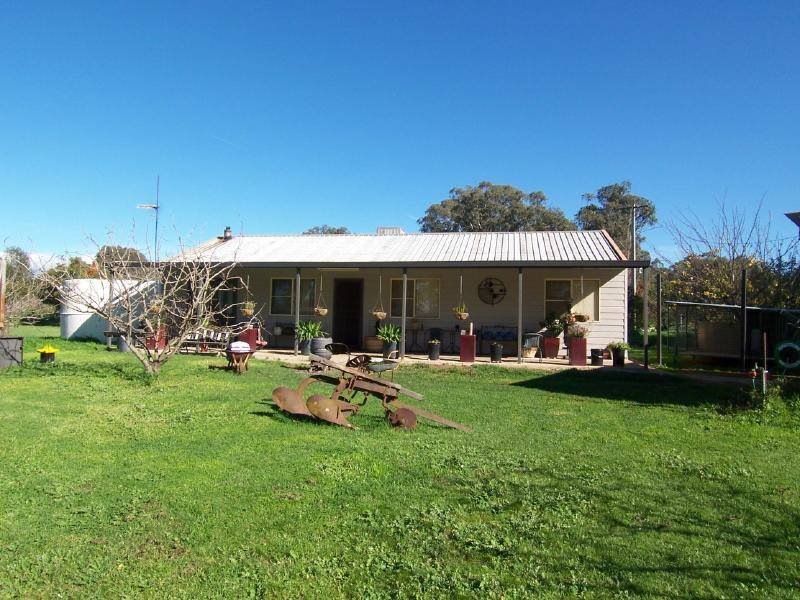 20 Rathmells Lane, Cootamundra, NSW 2590