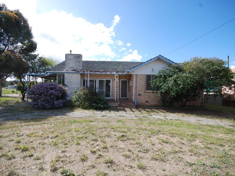 102 Clayton Road, Narrogin, WA 6312 Property Details
