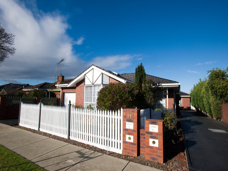 1/49 Roland Avenue, Strathmore, Vic 3041 Property Details