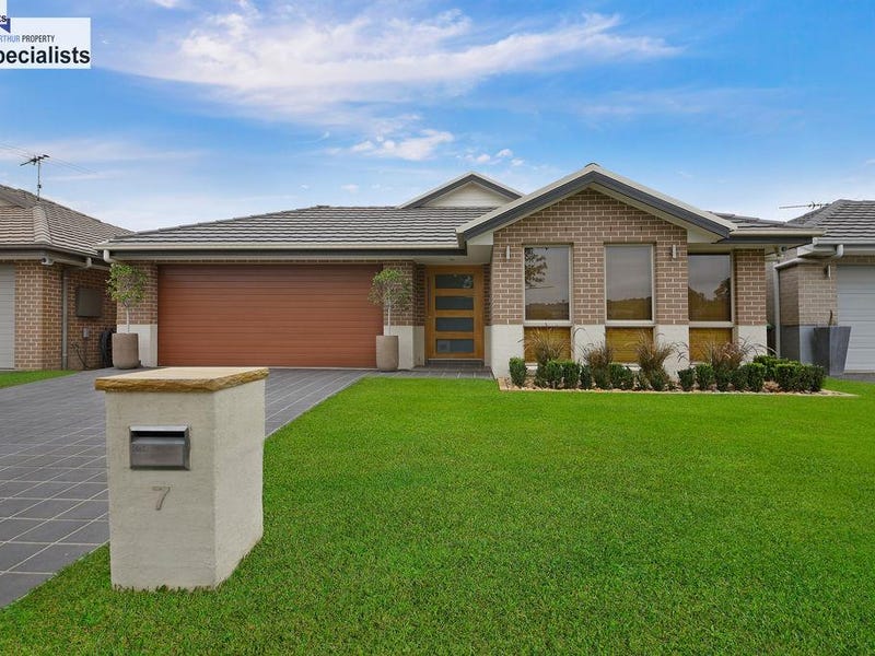 7 Swansona Avenue, Mount Annan, NSW 2567