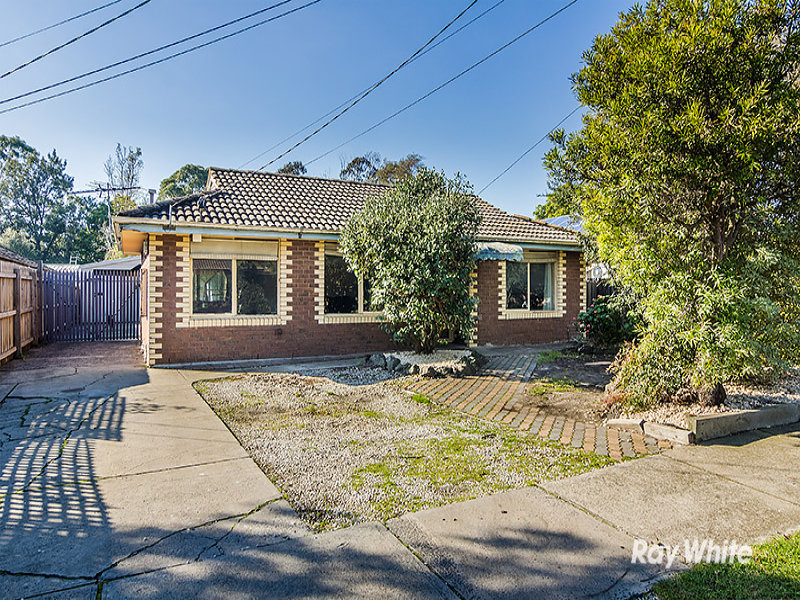 33 Clairmont Avenue, Cranbourne, Vic 3977 Property Details