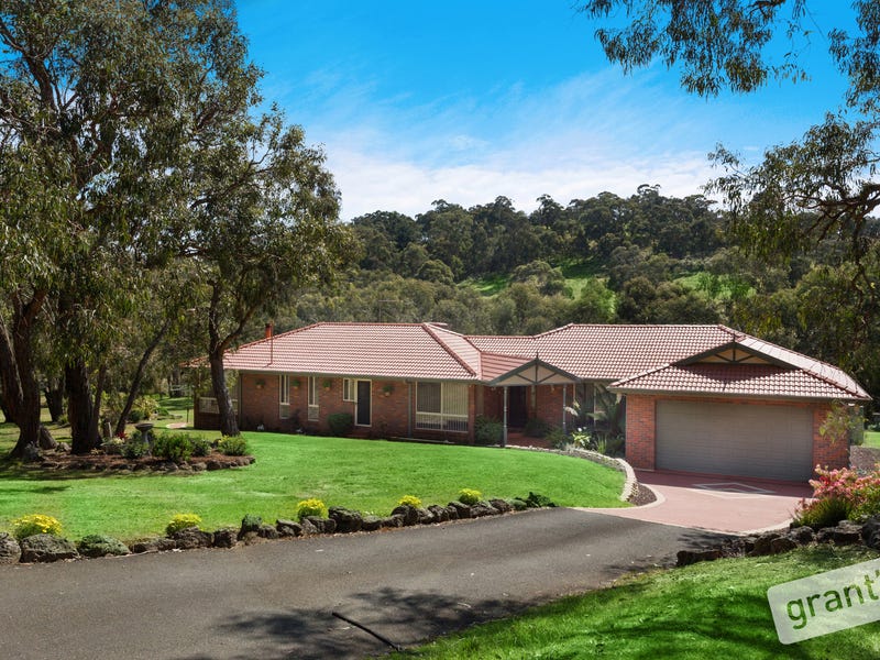 215A Belgravehallam Road, Belgrave South, VIC 3160