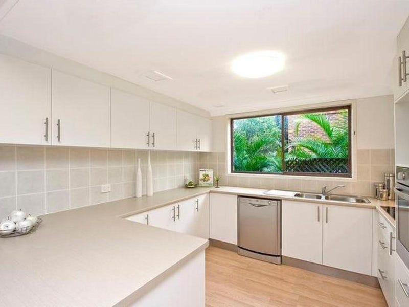 1/2220 Gold Coast Highway, Mermaid Beach, QLD 4218