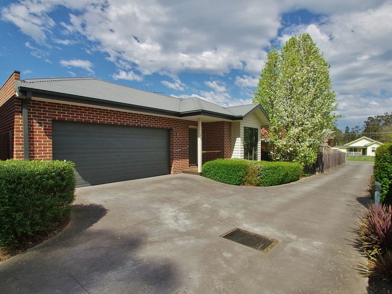 2/13A Elamo Road, Healesville, Vic 3777 Property Details