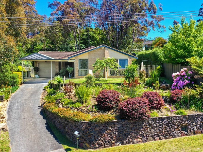 110 Hall Parade, Hazelbrook, NSW 2779 Property Details