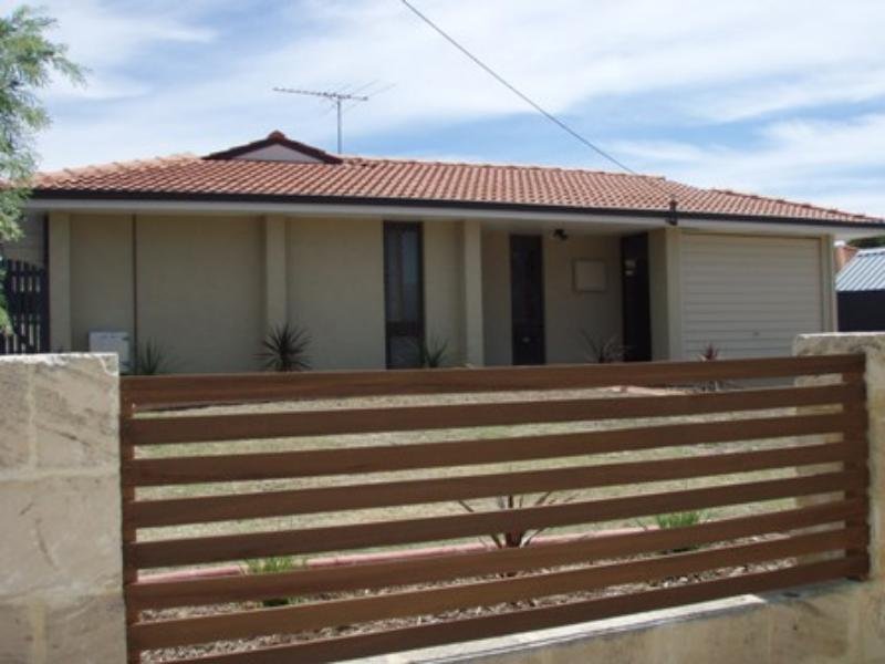 3 Barclay Avenue, Padbury, WA 6025 Property Details