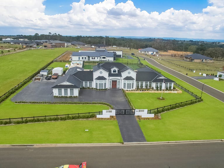 58 Twin Creeks Drive, Luddenham, NSW 2745 Property Details