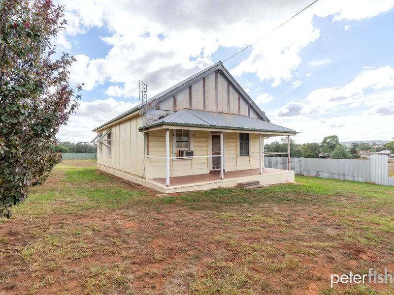 1 Railway Parade, Cumnock, NSW 2867 Property Details