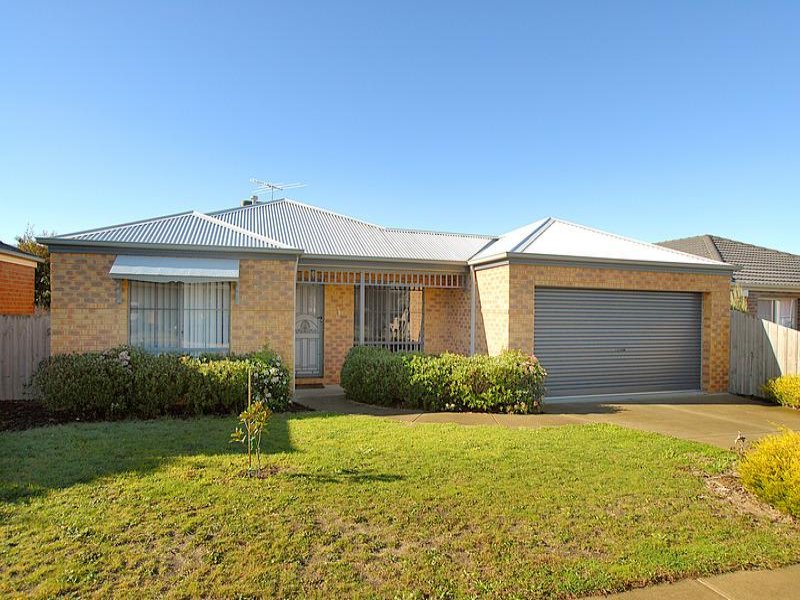 78 Dunbarton Drive, Pakenham, VIC 3810