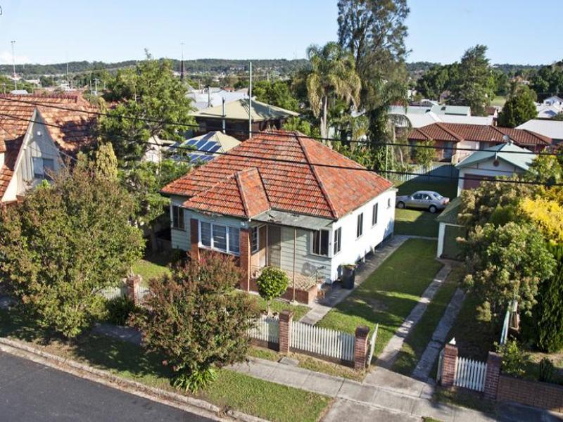 4 Carrington Parade, New Lambton, NSW 2305