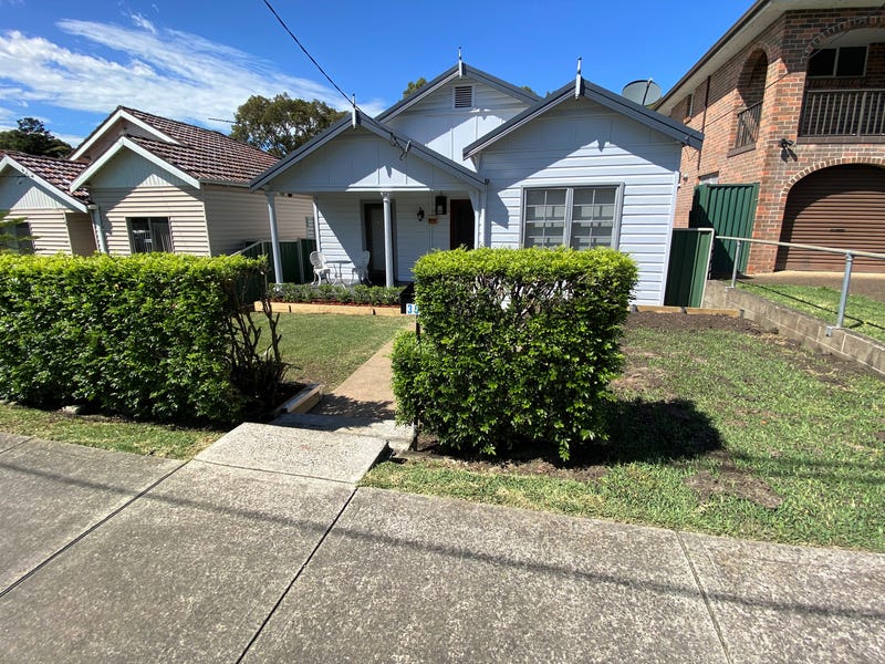 30 Sylvester Avenue, Roselands, NSW 2196 House for Rent realestate