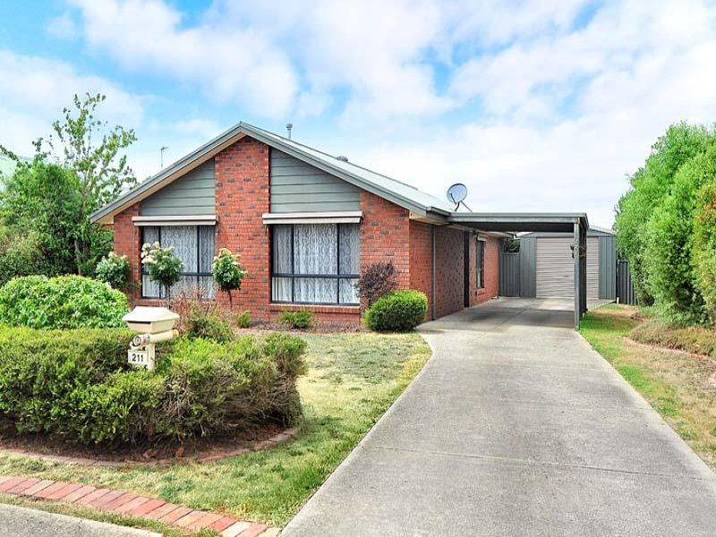 211 Whitelaw Avenue, VIC 3356