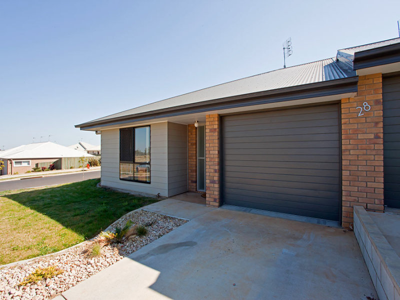 1/28 Croydon Street, Harristown, Qld 4350 Property Details
