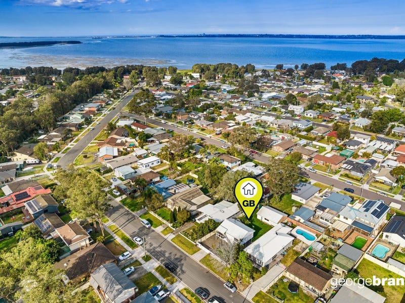 32 Blenheim Avenue, Berkeley Vale, NSW 2261