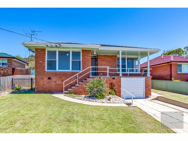 93 Macquarie Grove, Caves Beach, NSW 2281