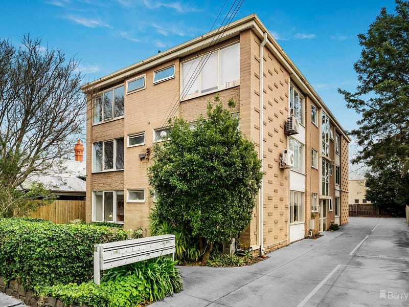 2/10 Station Street, Fairfield, Vic 3078 Property Details