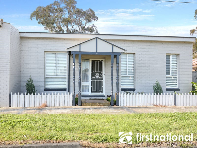 2 Railway Avenue, Tynong, Vic 3813 Property Details