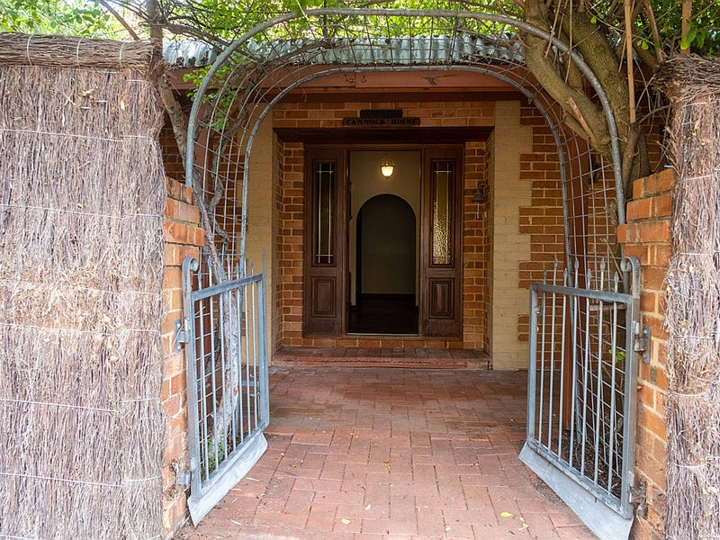 25 Irvine Street, Peppermint Grove, WA 6011